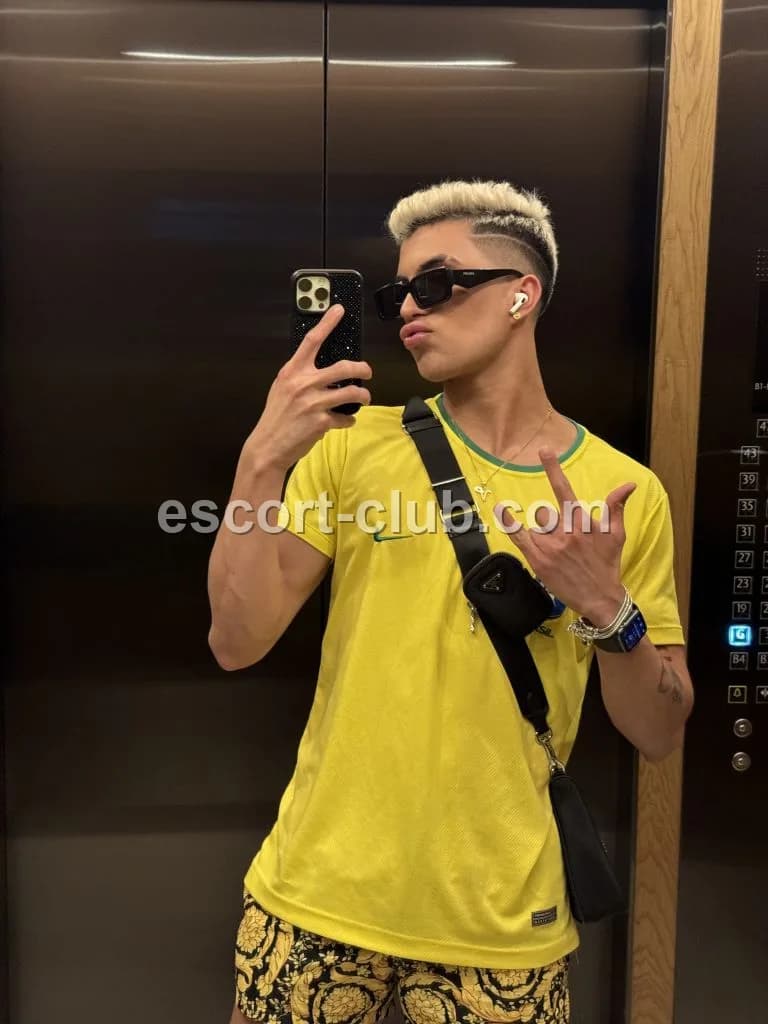 Felipe — Aberdeen escort photo 4