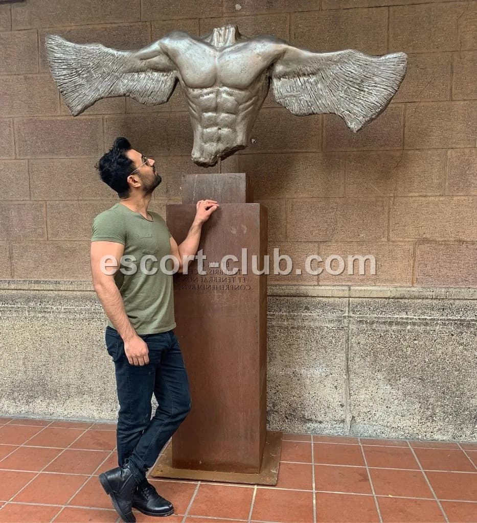Ferhat — Aberdeen escort photo 1