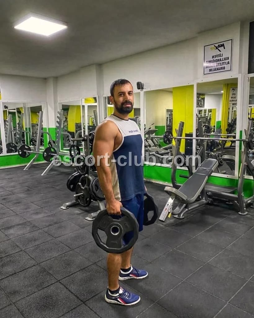 Ferhat — Aberdeen escort photo 2