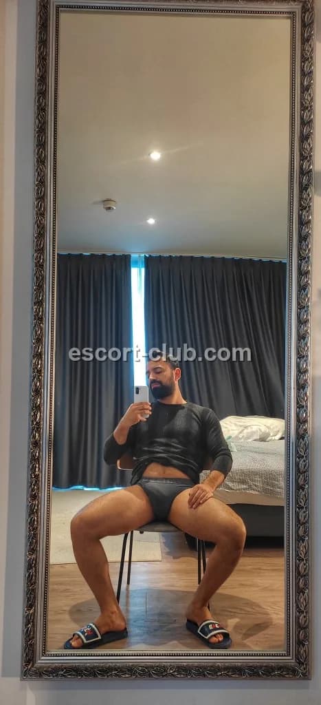 Ferhat — Aberdeen escort photo 4