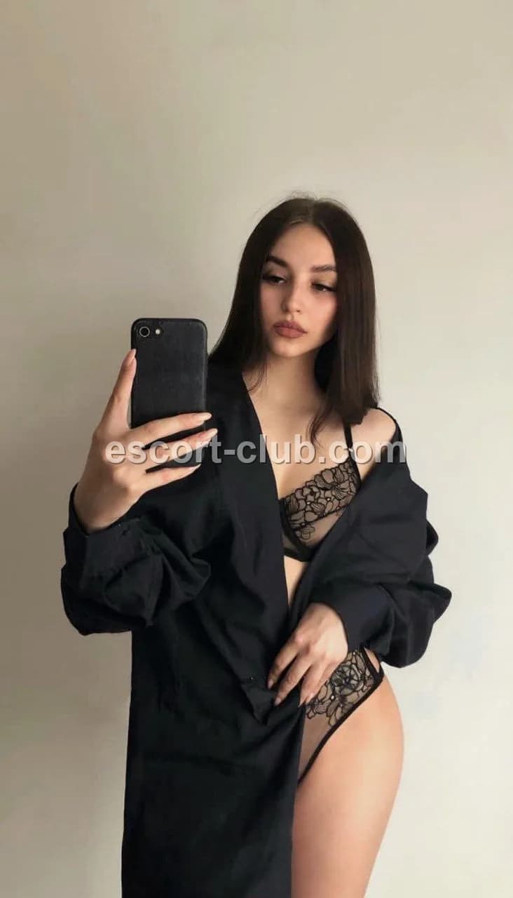 Galina — Belfast escort photo 4