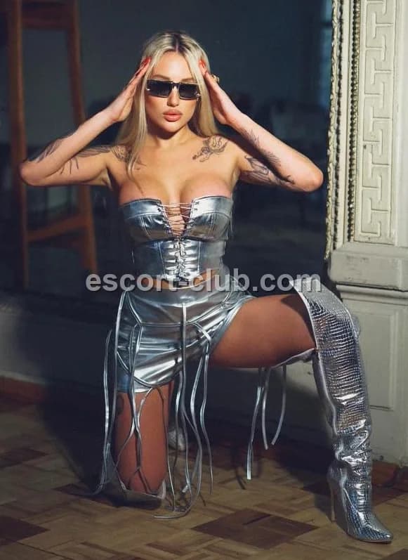 Gretta — Abu Dhabi escort photo 5