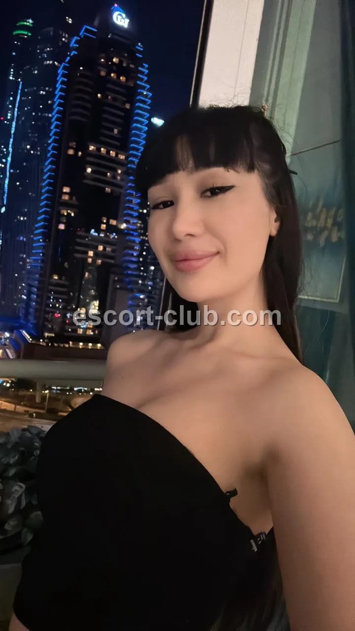 Jenny — Edinburgh escort photo 3