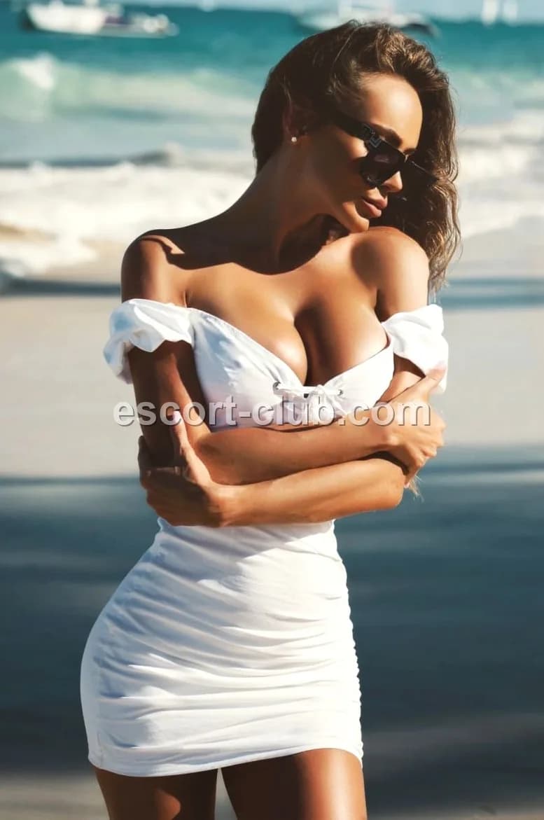 Jeny — Aberdeen escort photo 2