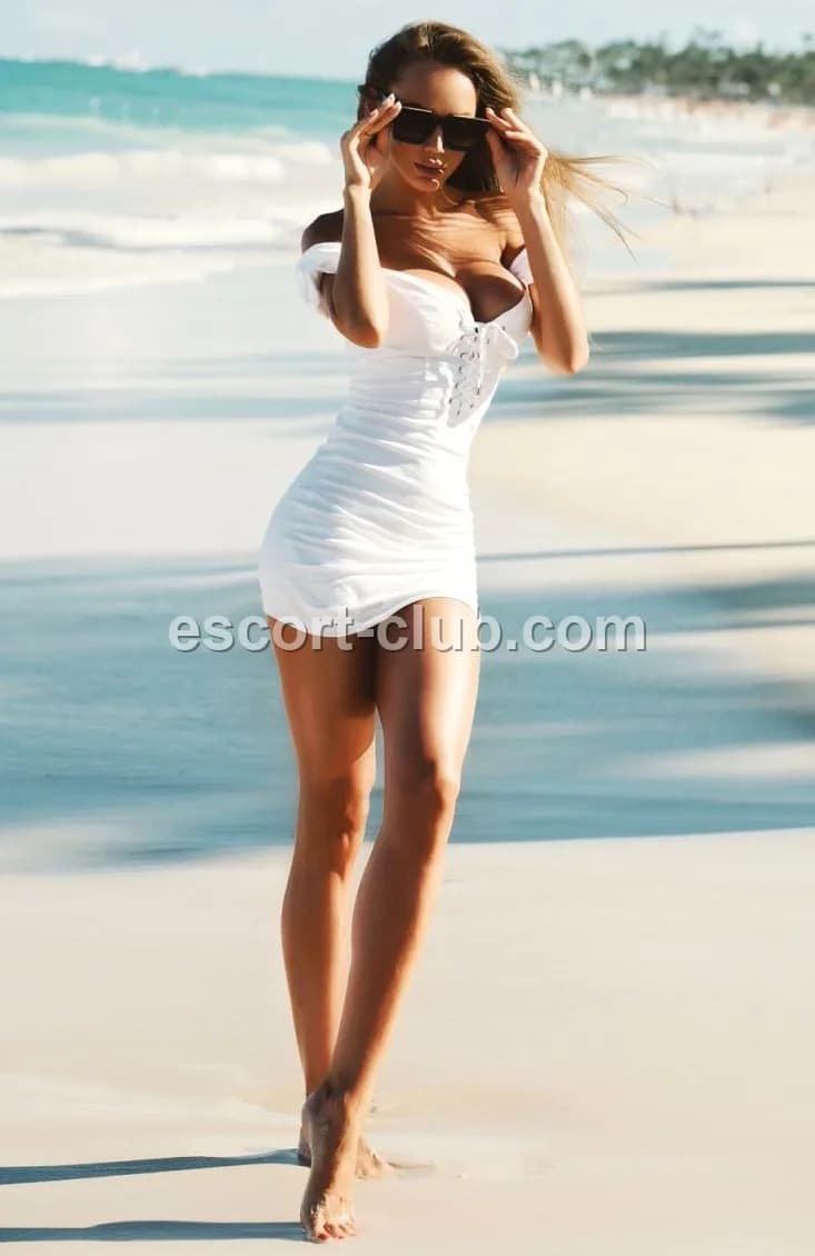 Jeny — Aberdeen escort photo 3