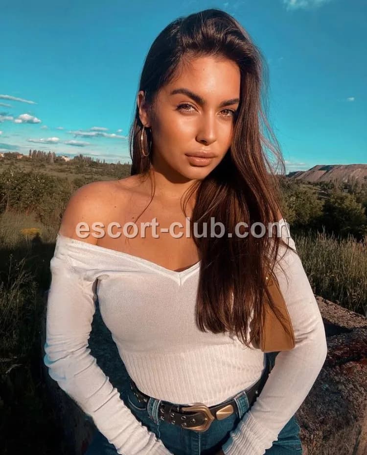 Katya — Dubai escort photo 2