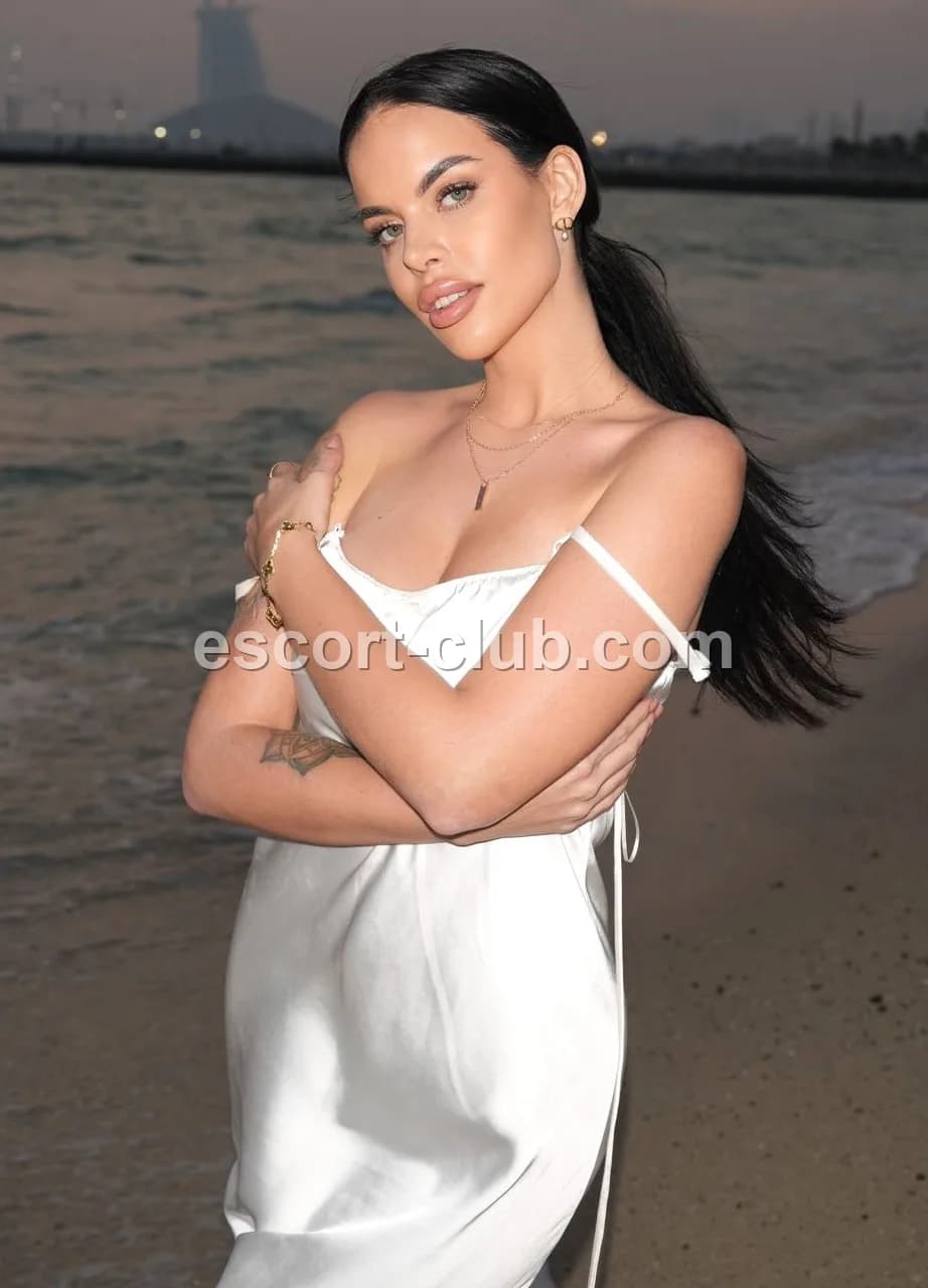 Ketrin — Belfast escort photo 5