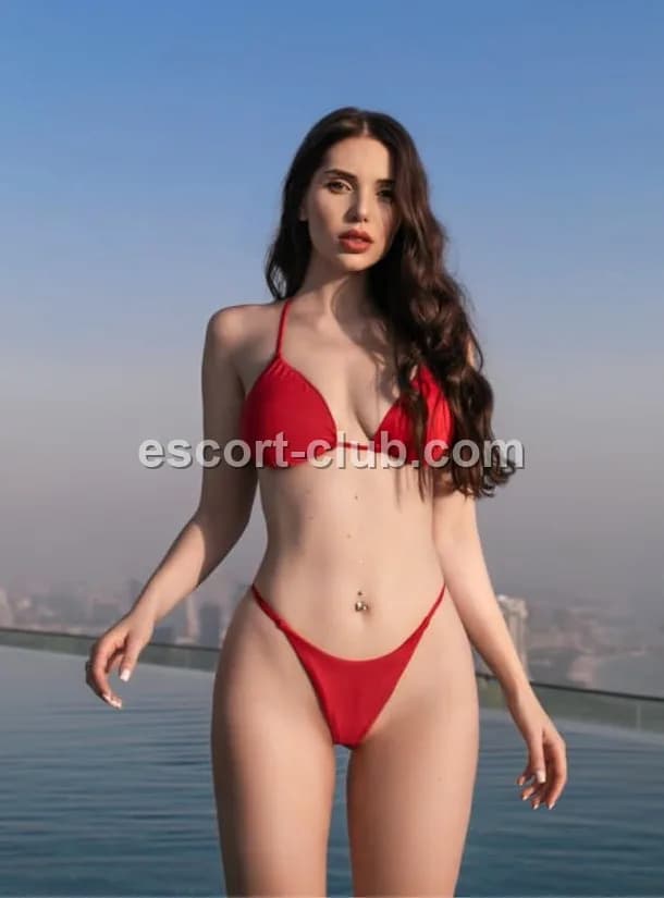 Lea — Dubai escort photo 1
