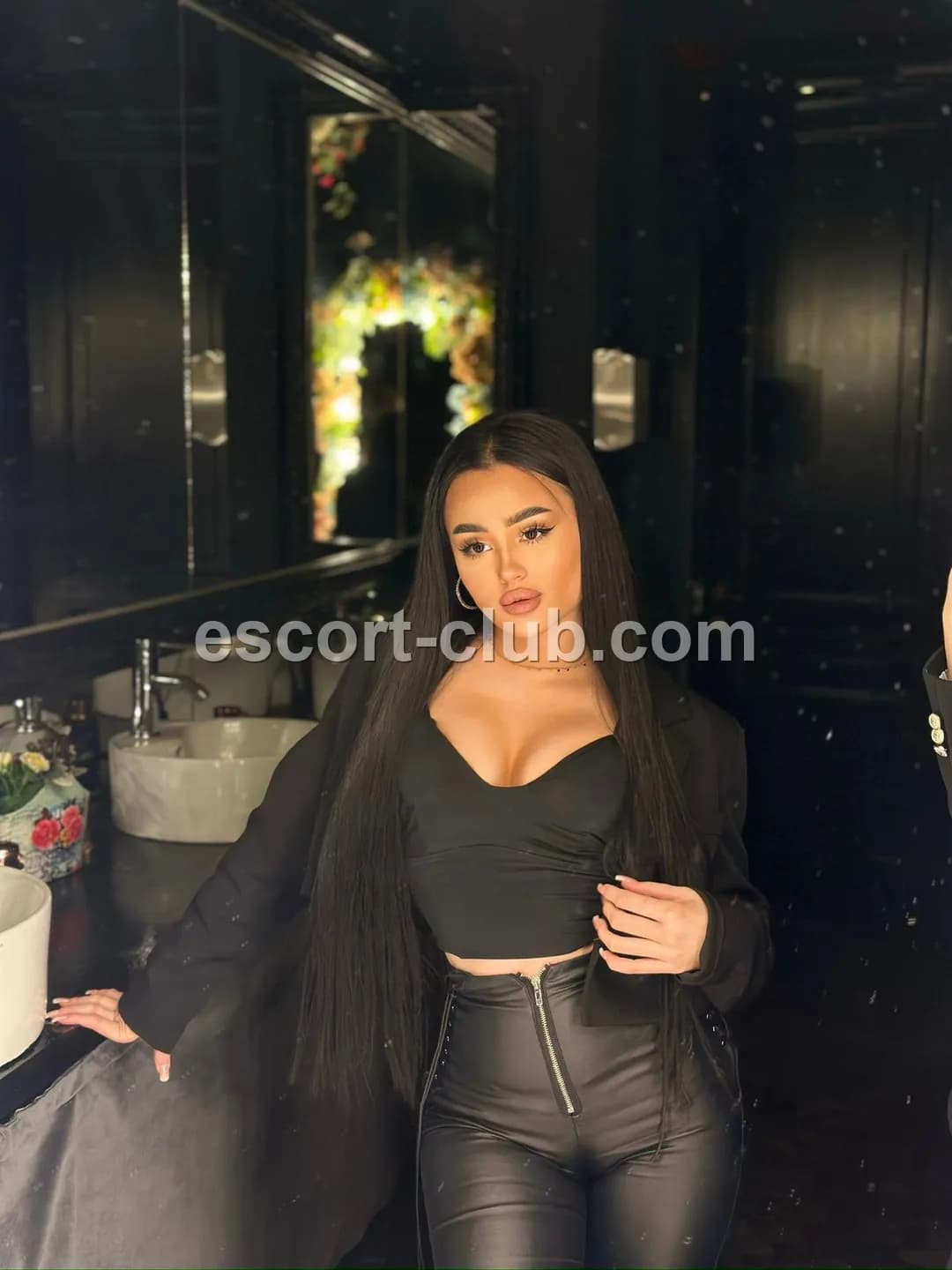 Leora — Abu Dhabi escort photo 5