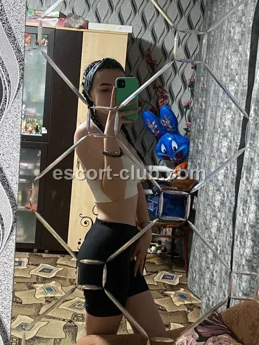 Lilyaa — Leeds escort photo 4