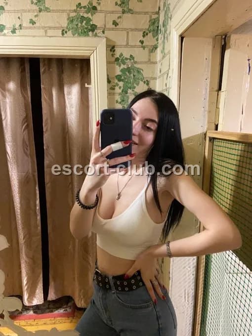 Lilyaa — Leeds escort photo 5