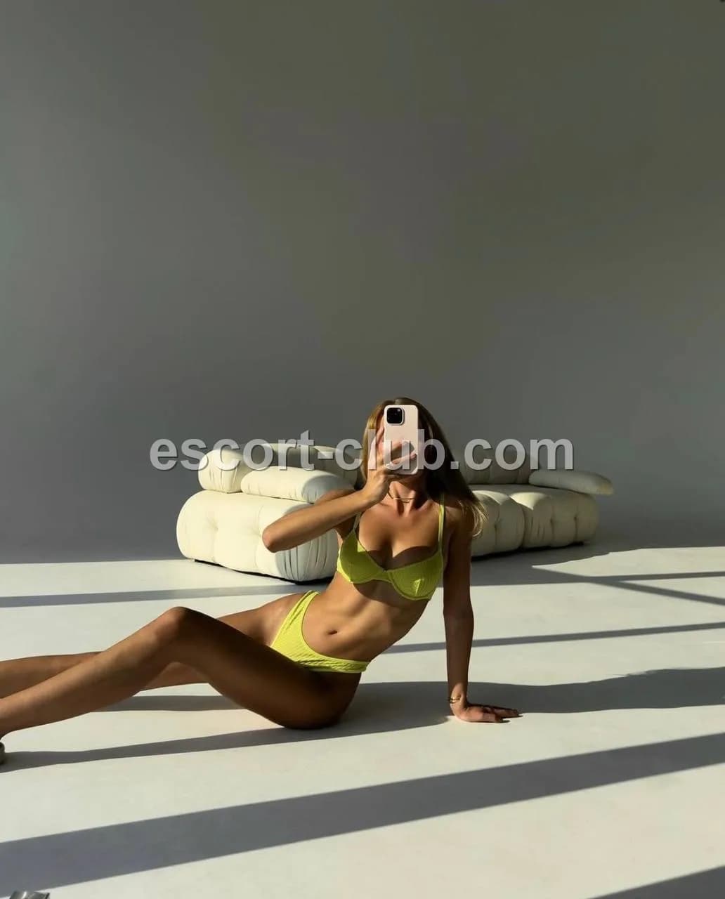 Liza — Birmingham escort photo 2