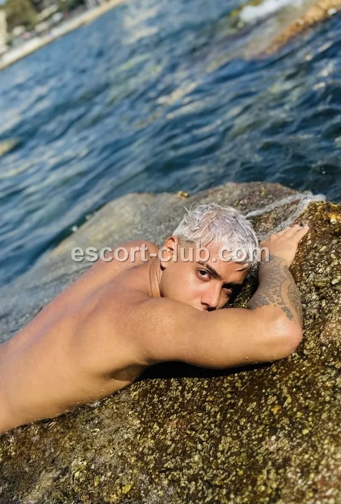 Lorenzo — escort in Edinburgh