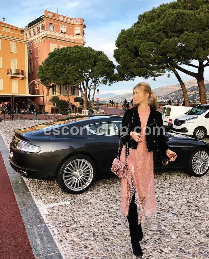 Lyudmila — Dubai escort photo 5