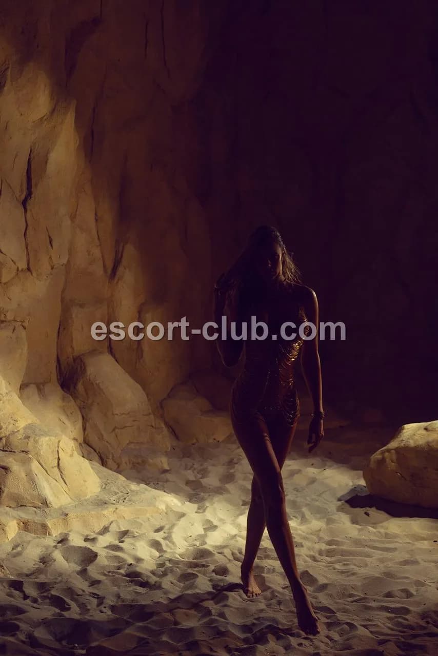 Mariya — Birmingham escort photo 6