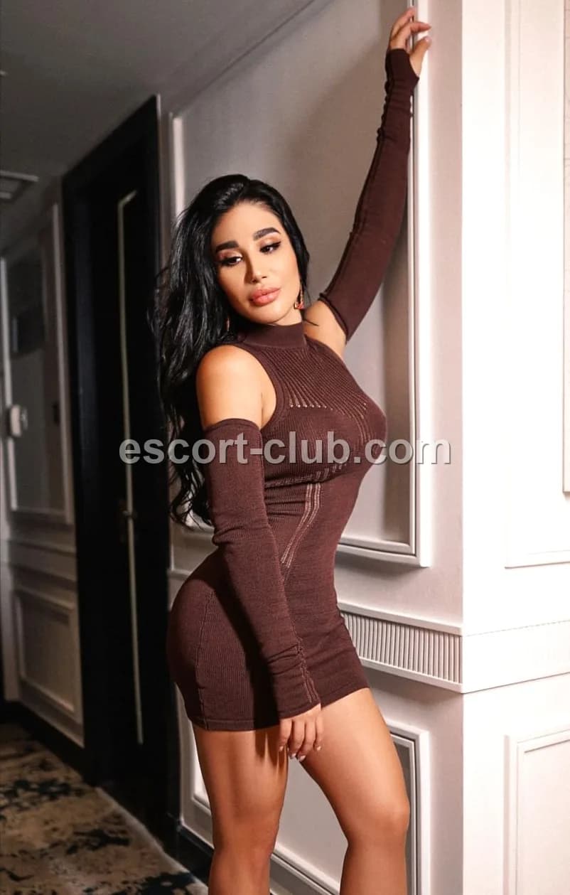 Mariyam — Hong Kong escort photo 4