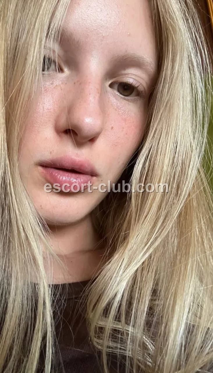 Marya — Abu Dhabi escort photo 2