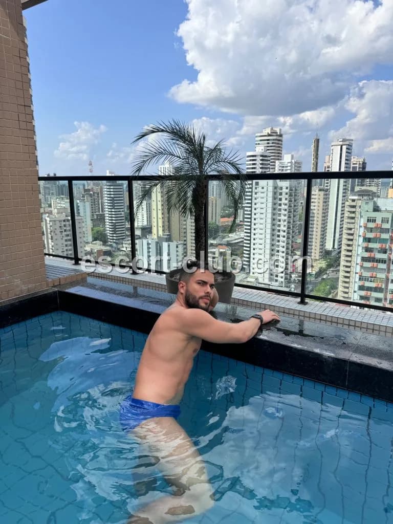 Matteo — Edinburgh escort photo 3