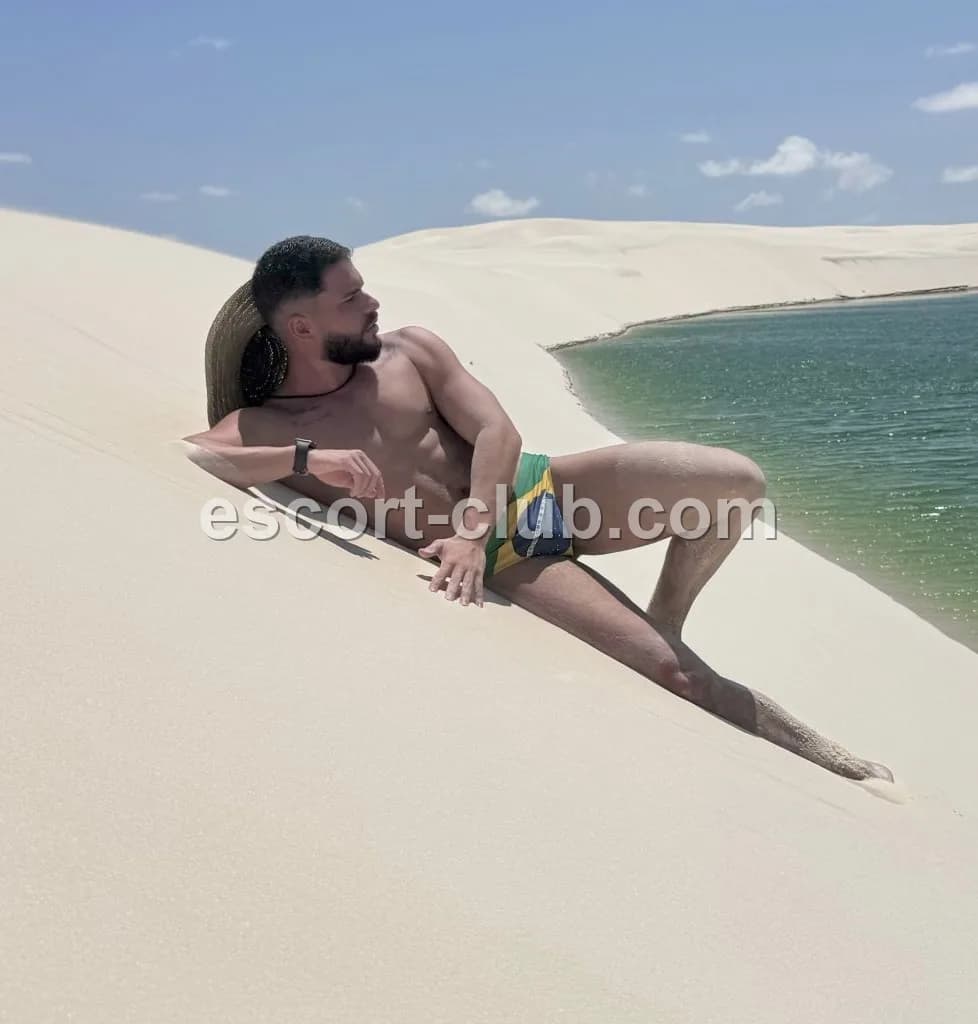 Matteo — Edinburgh escort photo 6