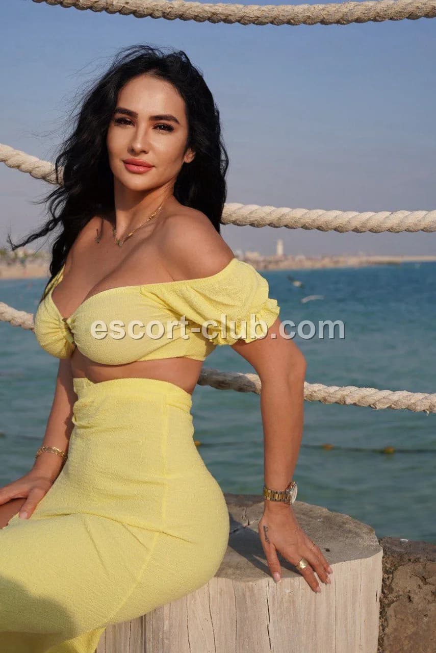Melisa — Edinburgh escort photo 3