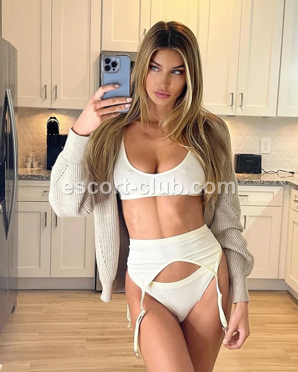 Nadya — escort in Dubai