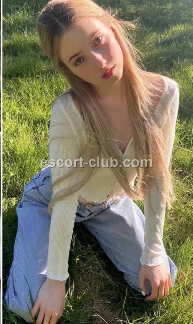 Nastenaka — Manchester escort photo 4