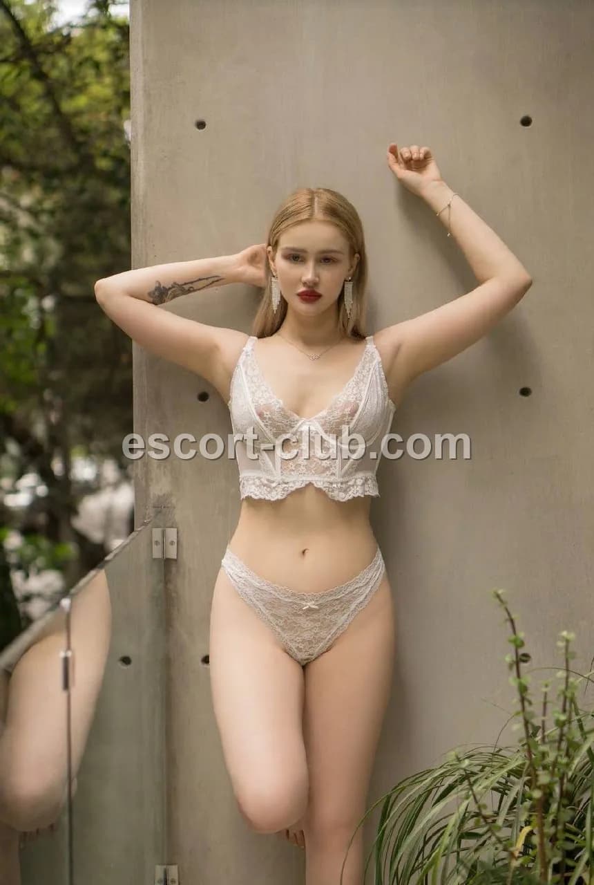 Nata — Hong Kong escort photo 6