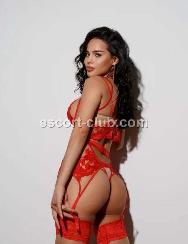 Natali — Sheffield escort photo 2