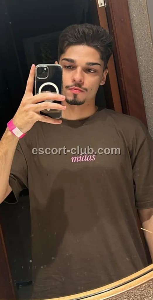 Nick — Edinburgh escort photo 3
