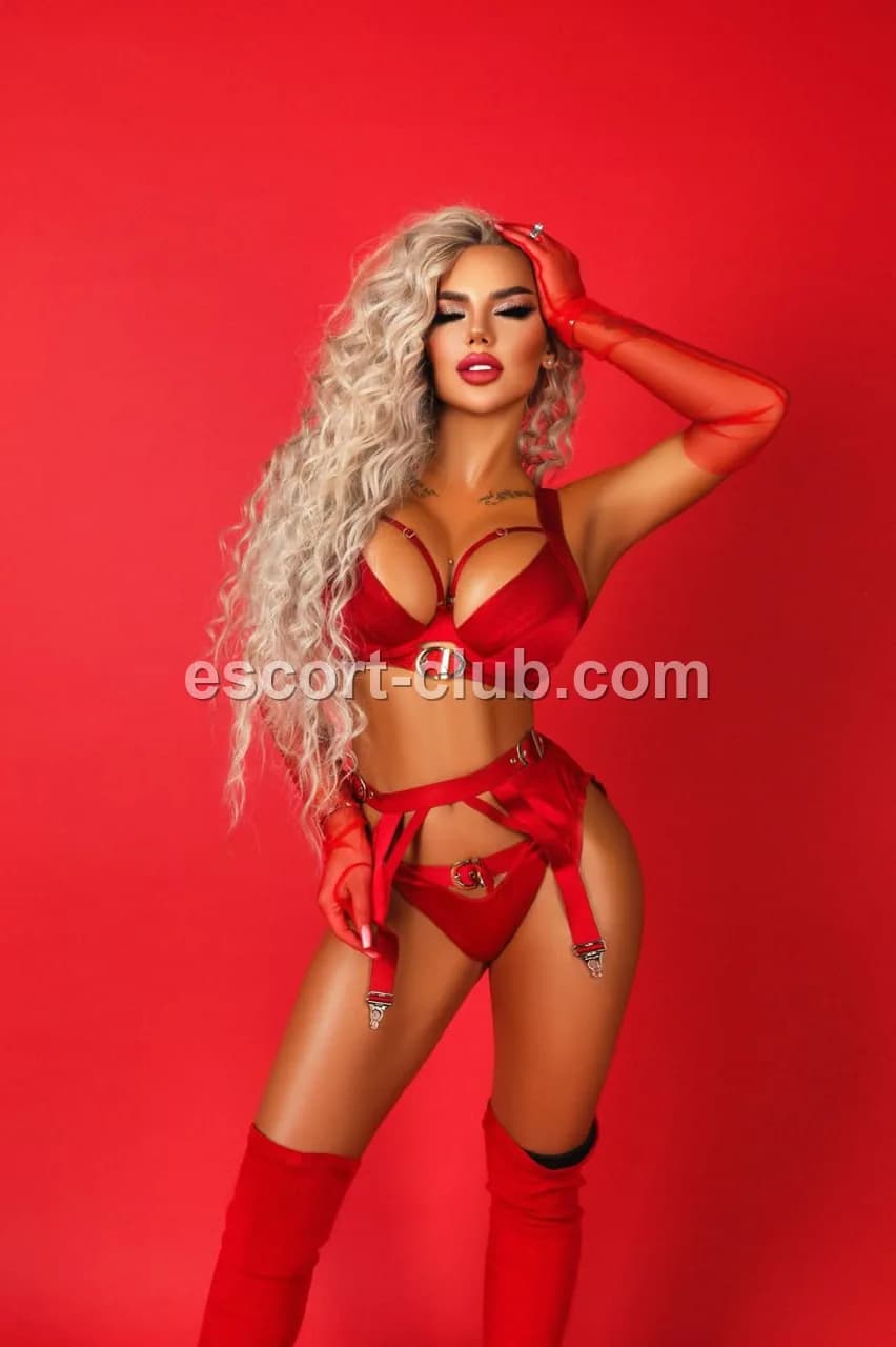 Nika — escort in Nottingham