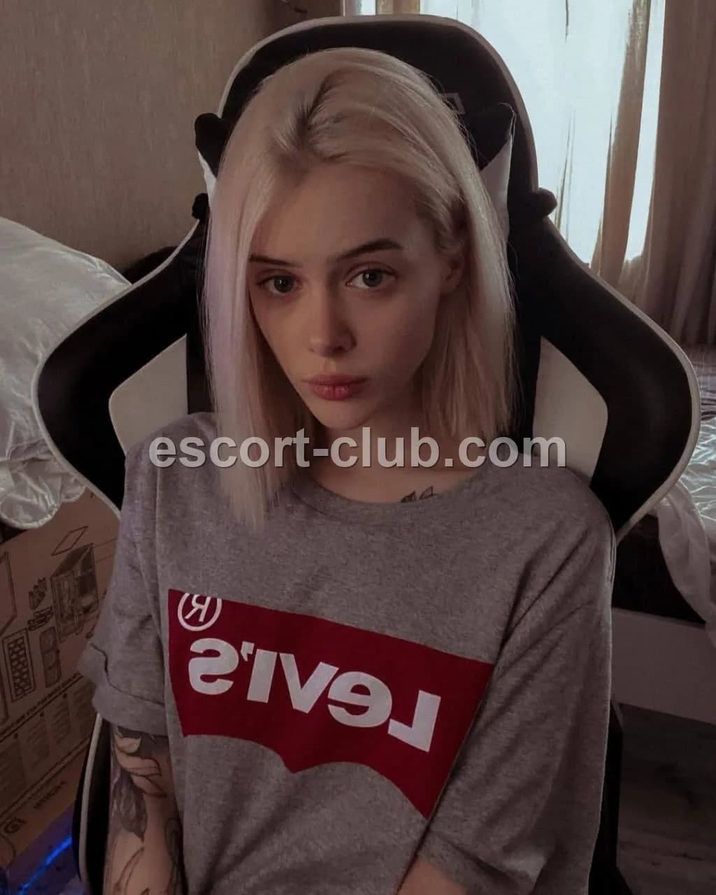 Nikaa — Belfast escort photo 6