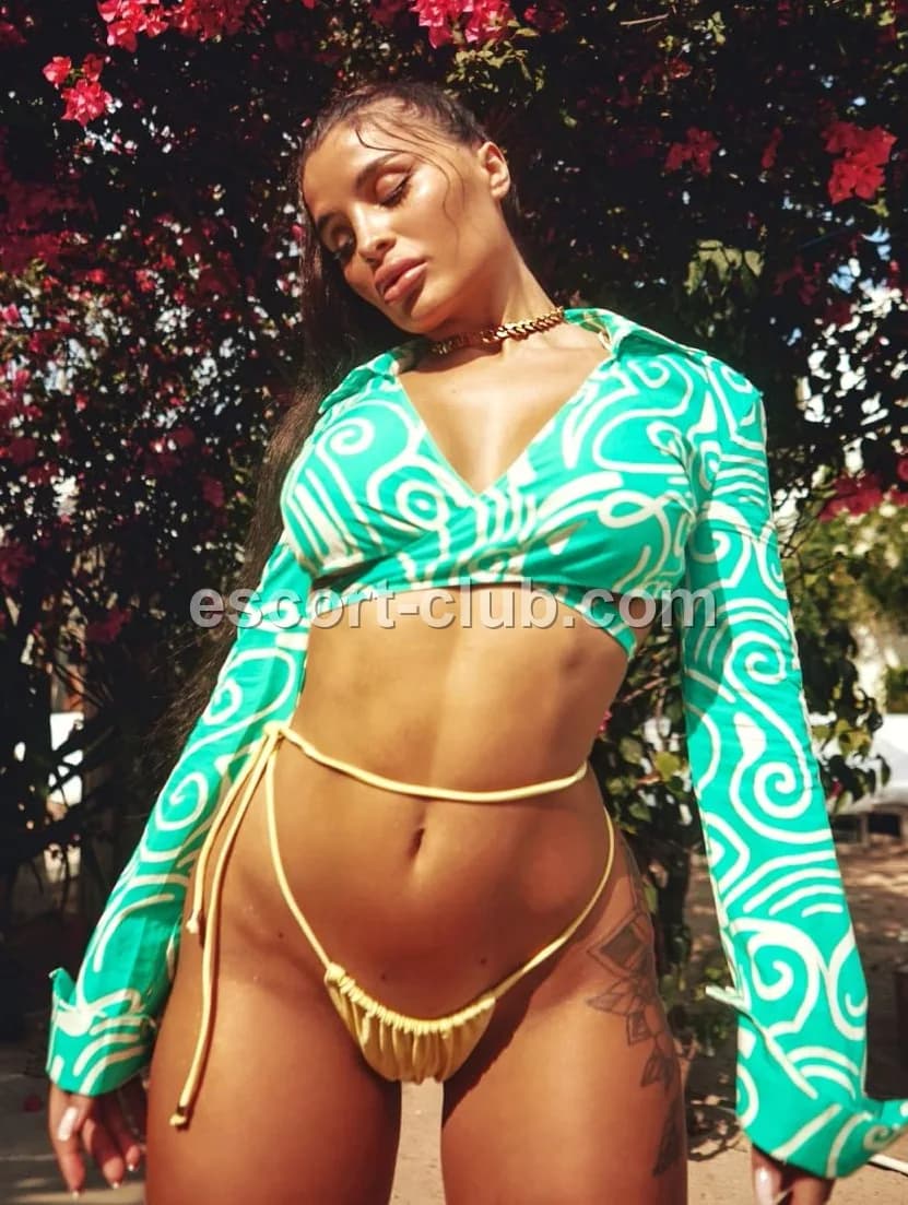 Nita — Manchester escort photo 4