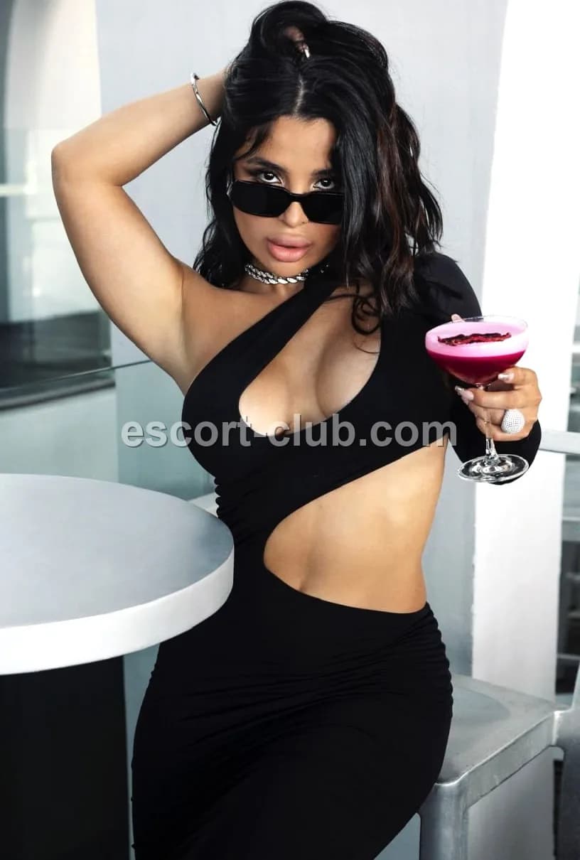 Nita — Manchester escort photo 5