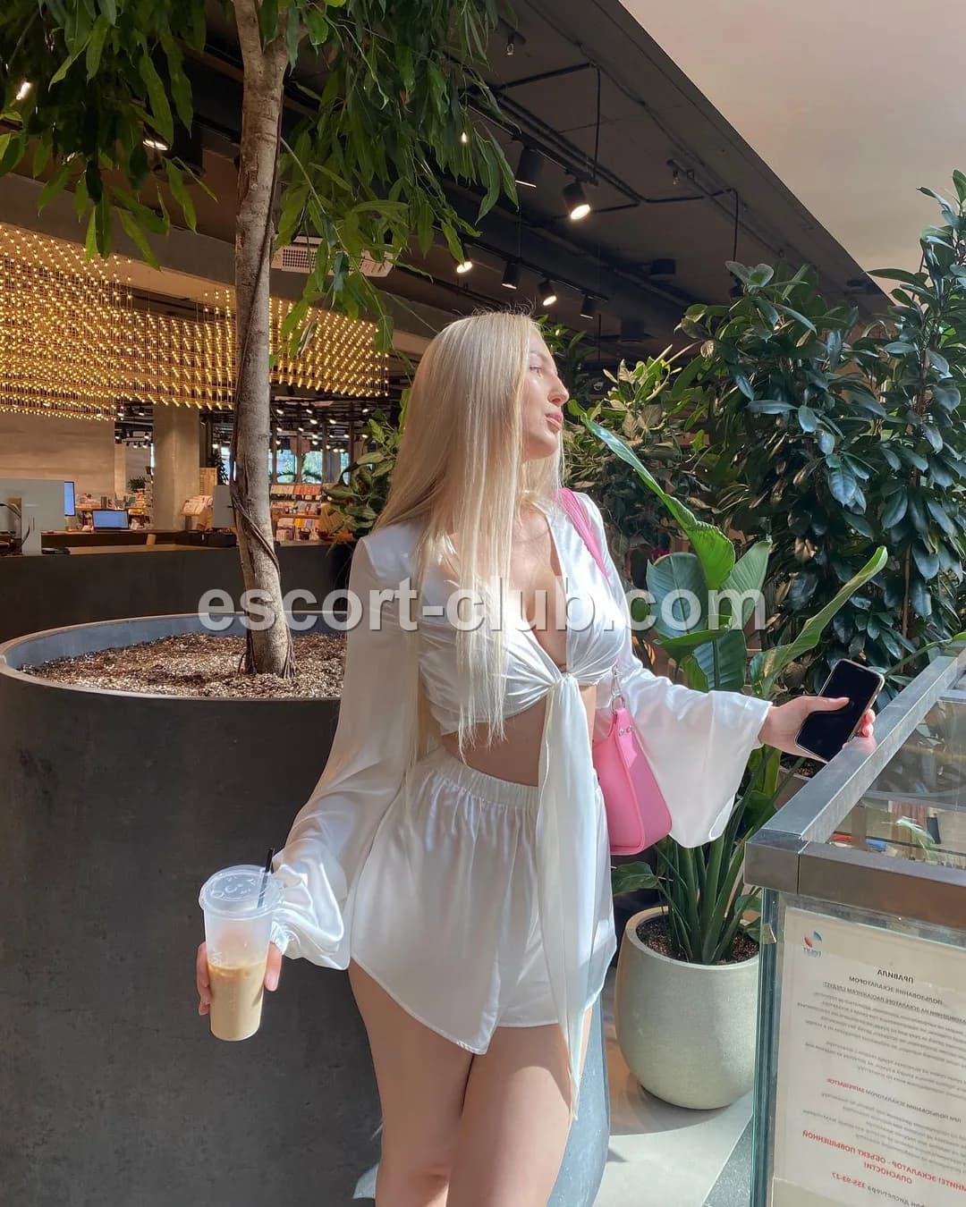 Nora — Belfast escort photo 4