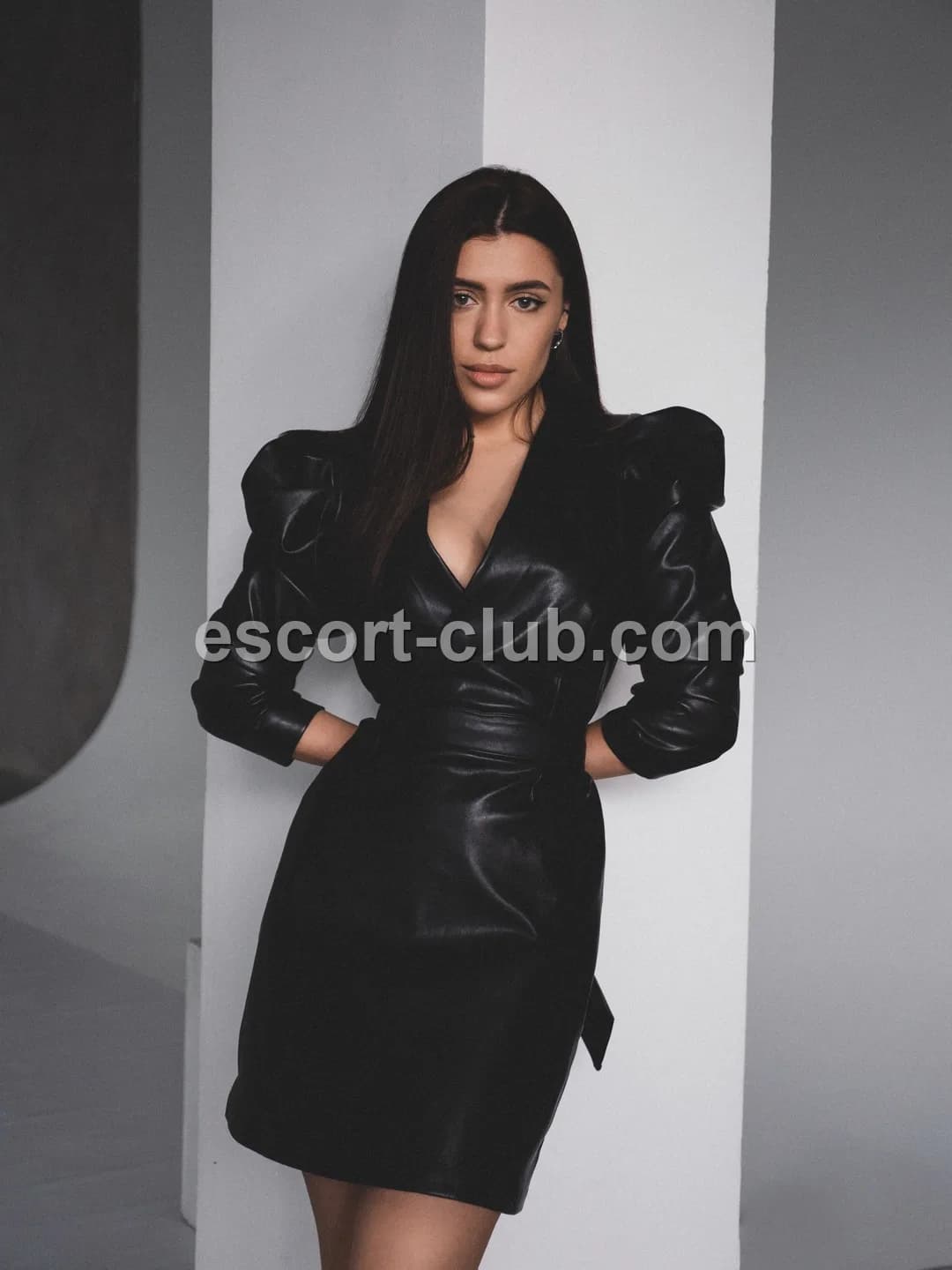 Oksana — London escort photo 2