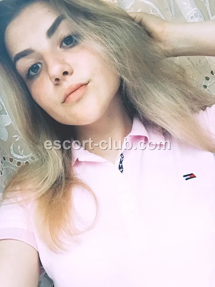 Olechkai — escort in Bristol
