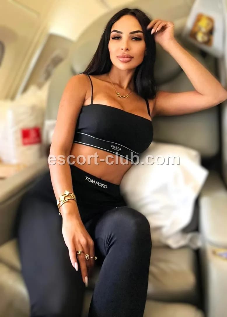 Pamela — Dubai escort photo 3