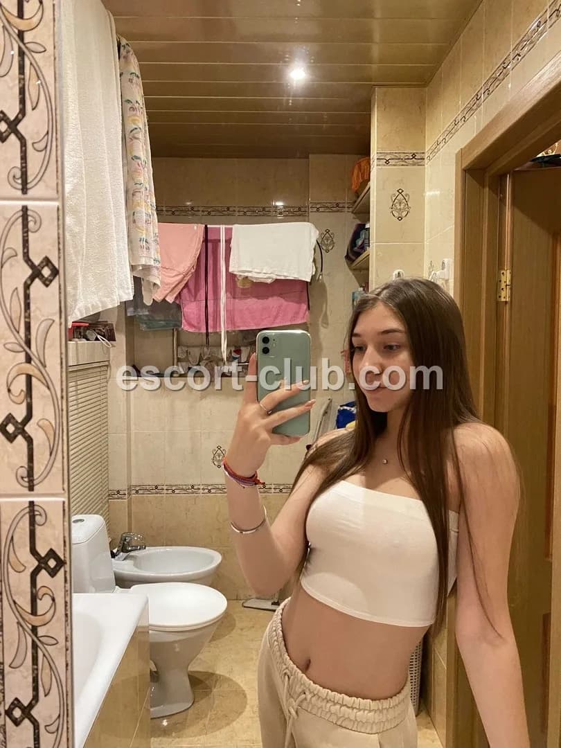 Polina — Edinburgh escort photo 5