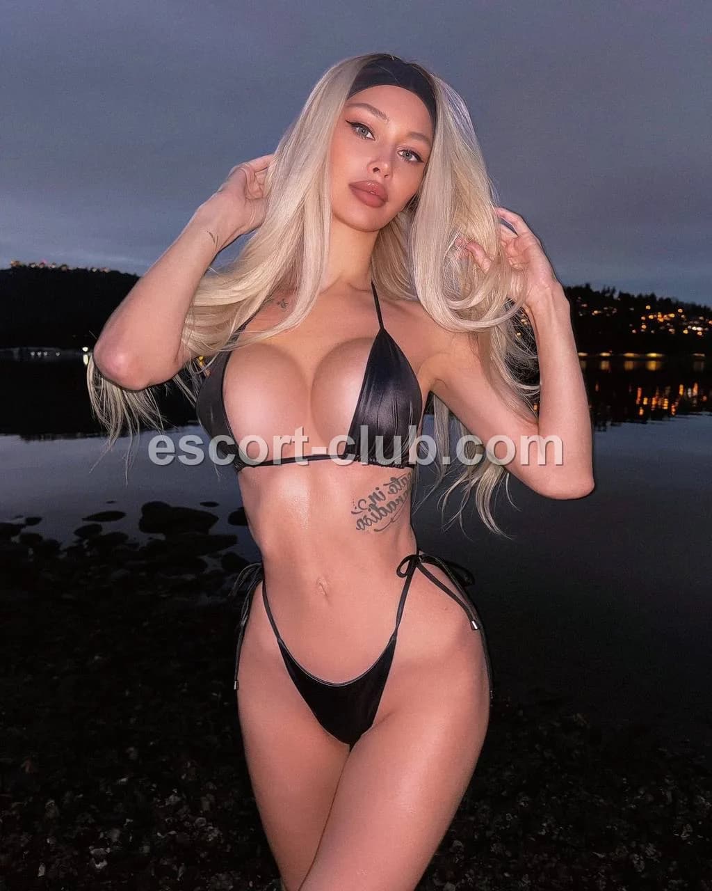 Polya — Sheffield escort photo 4