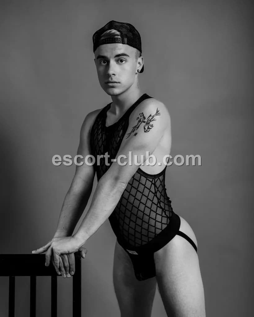 Prague — Liverpool escort photo 3