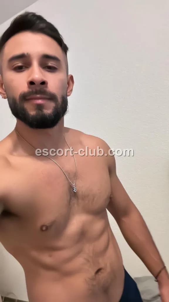 Preston — Liverpool escort photo 3