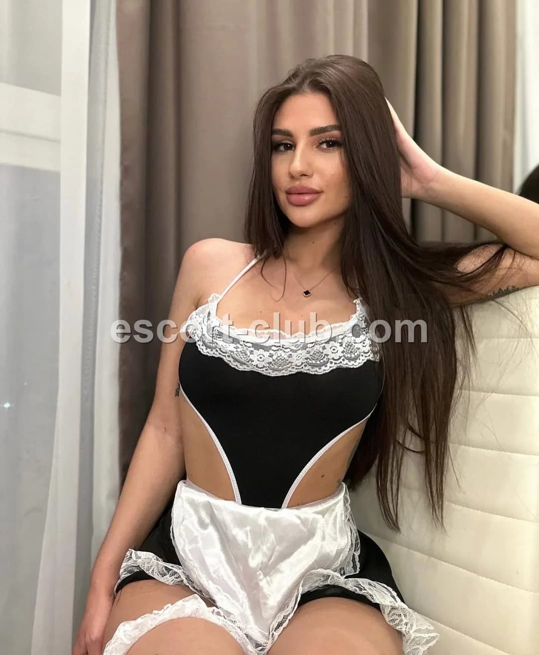 Romina — Liverpool escort photo 4