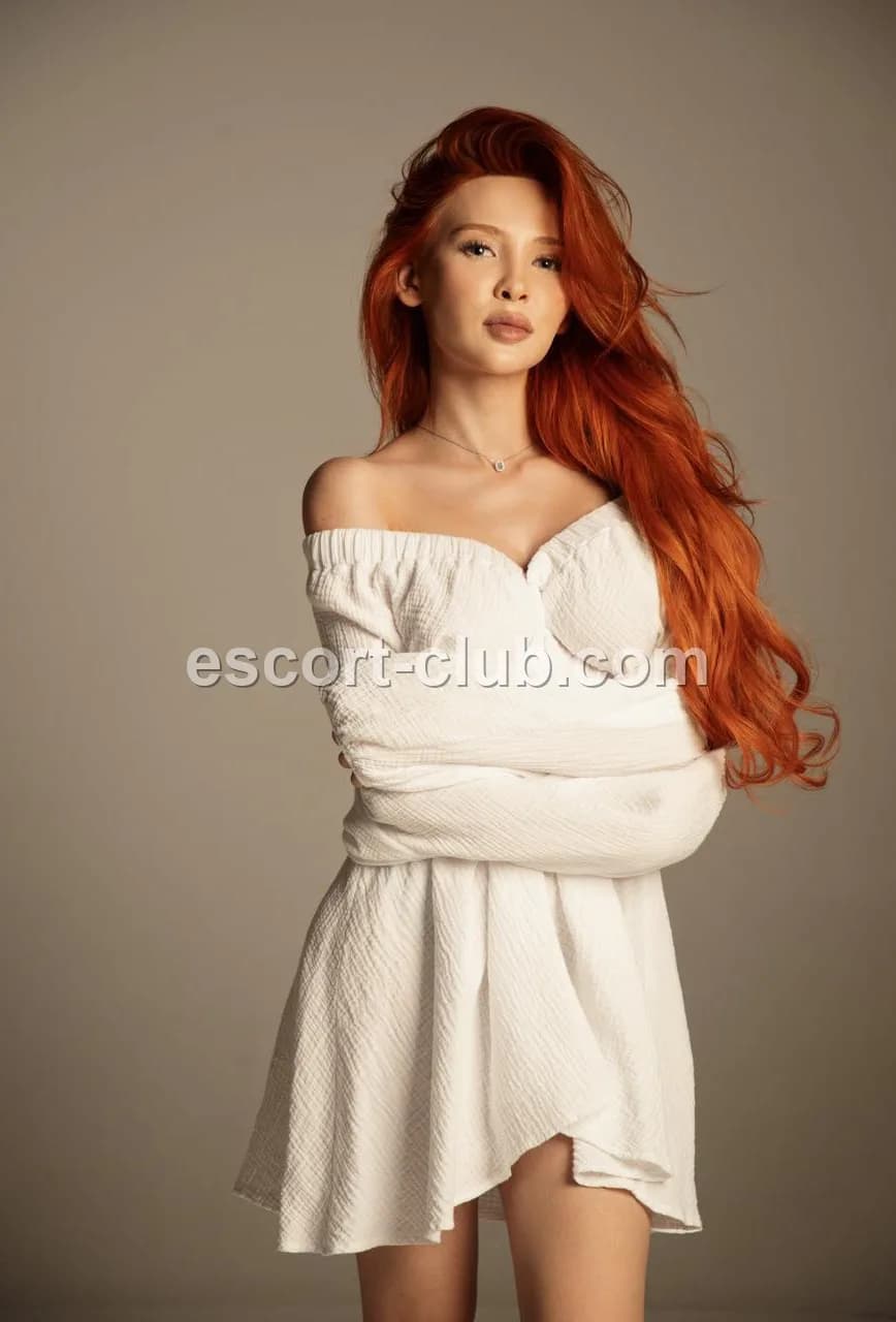 Sabina — Edinburgh escort photo 2