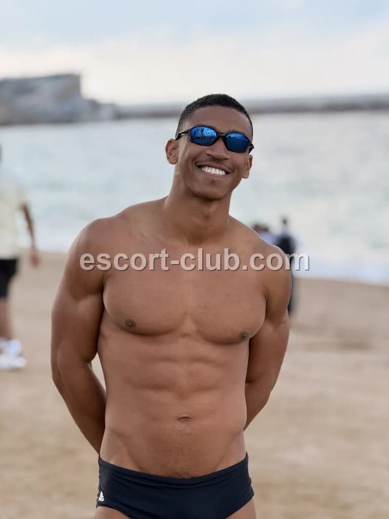 Sebastian — Nottingham escort photo 2