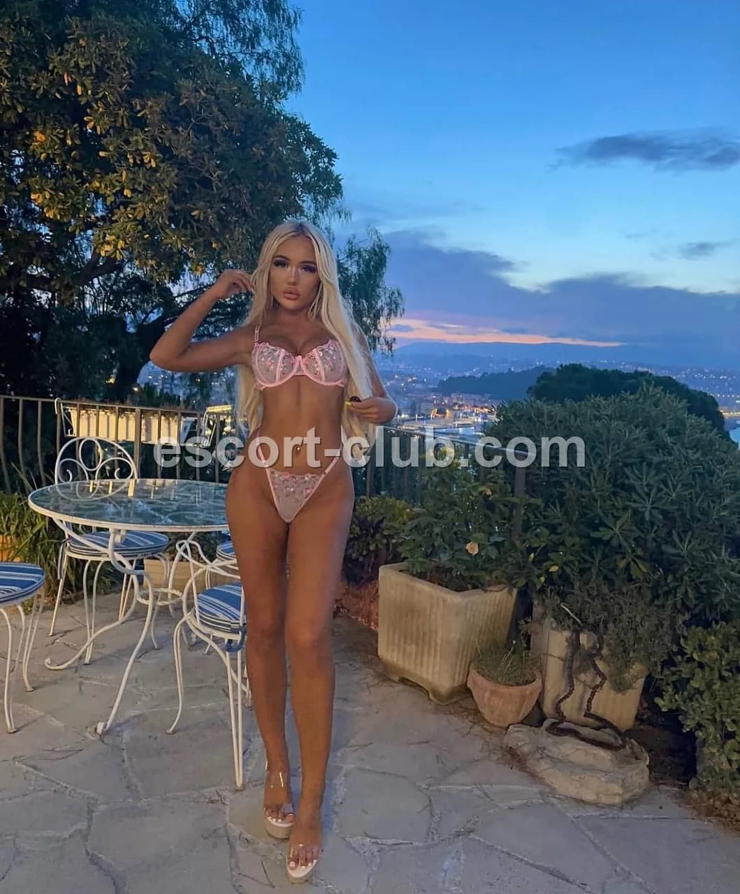 Sofya — Leeds escort photo 6