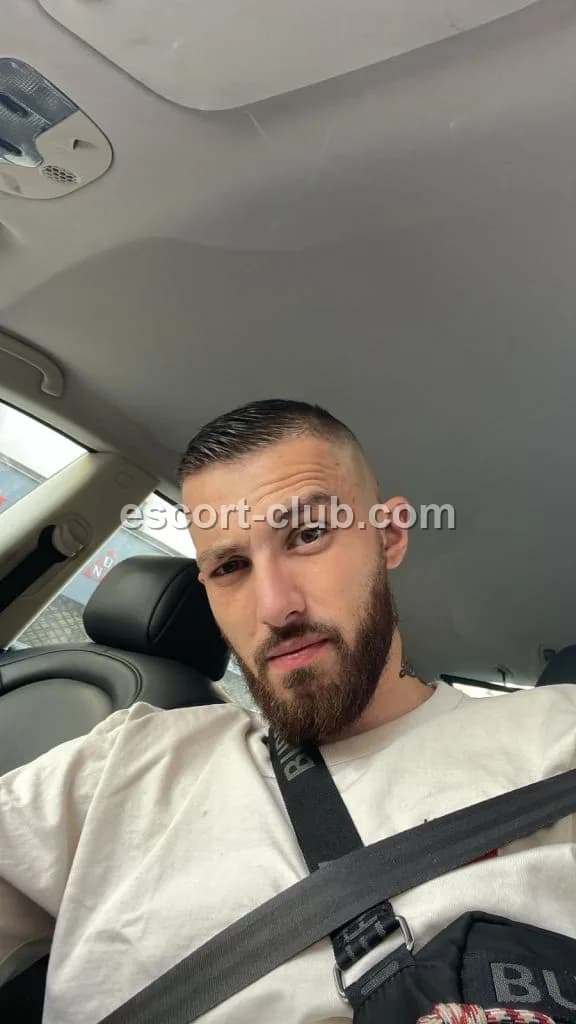 Spencer — Nottingham escort photo 6