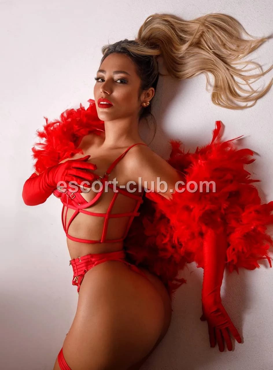 Stepphie — Dubai escort photo 5