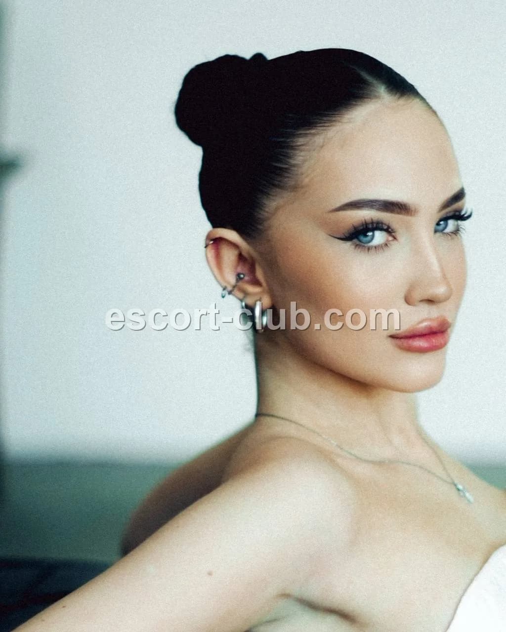 Svetik — escort in Sheffield