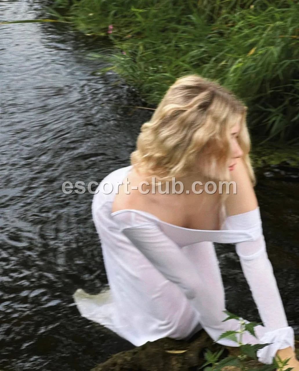 Tanya — Abu Dhabi escort photo 3