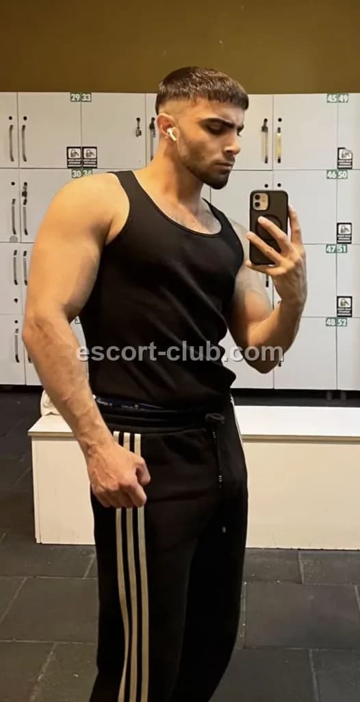 Tarkan — Nottingham escort photo 4